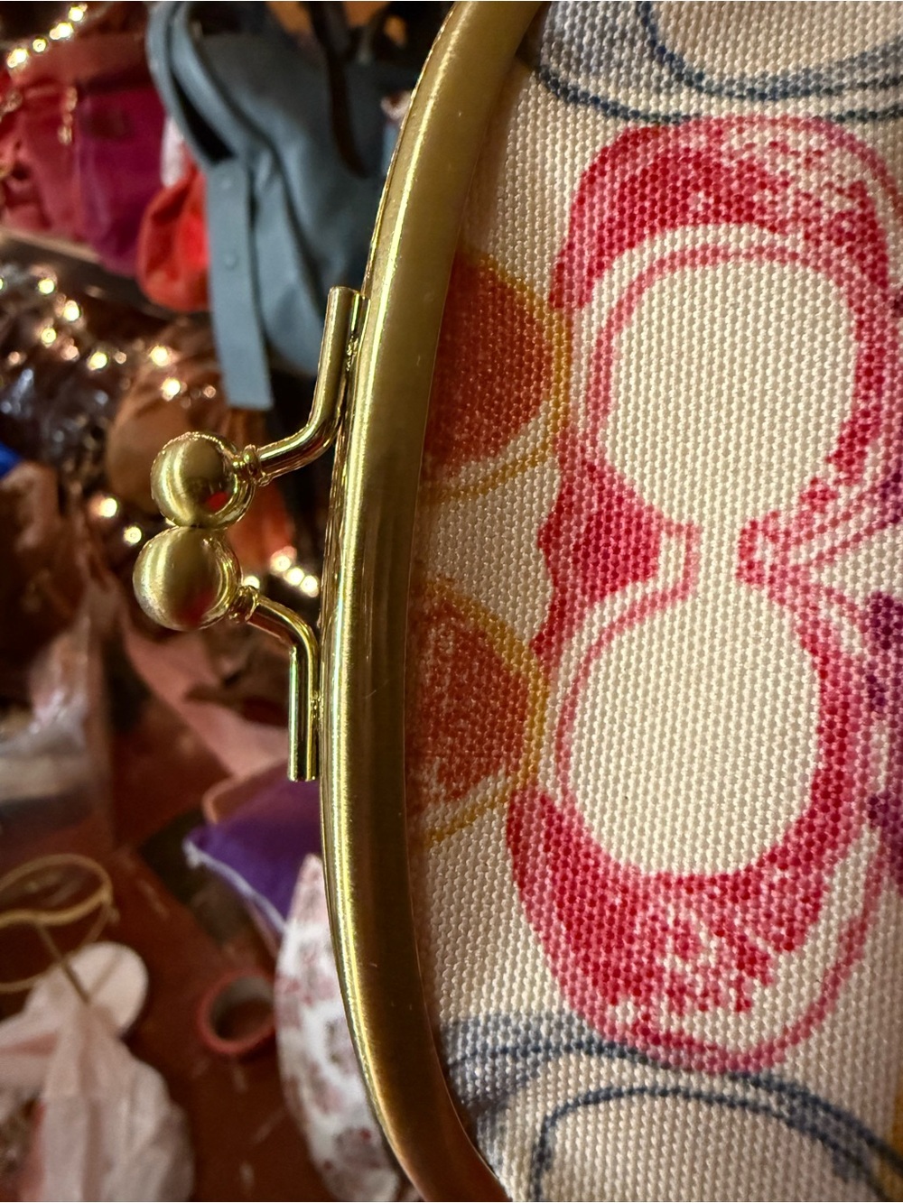 Coach kisslock Multicolor Coin Purse - Picture 4 of 6